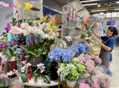 95后買黃金超過大媽？七夕消費趨勢揭示 黃金、花卉成禮品新寵